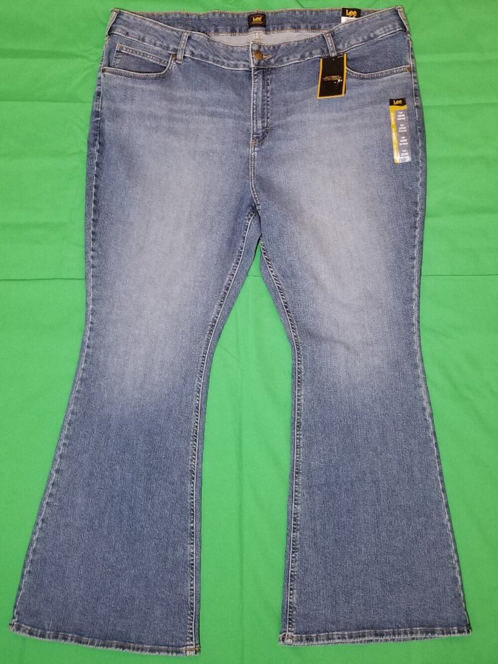 Lee Legendary Plus Mid Rise Flare Jeans Womens Size 26W Western Rodeo Street NWT